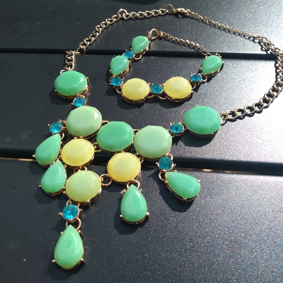Jewelry - Green & Turquoise Statement Necklace, Gold Chain, with Matching Bracelet